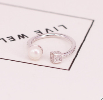 新品经典时尚四方珍珠女式戒指优雅气质s925银镶钻开口戒指