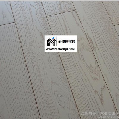 橡木地板仿古拉丝多层实木复合地板 环保水性漆15mm浅色家装地板