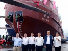 江龙船艇承建广东南沙自贸区首艘新能源游船下水